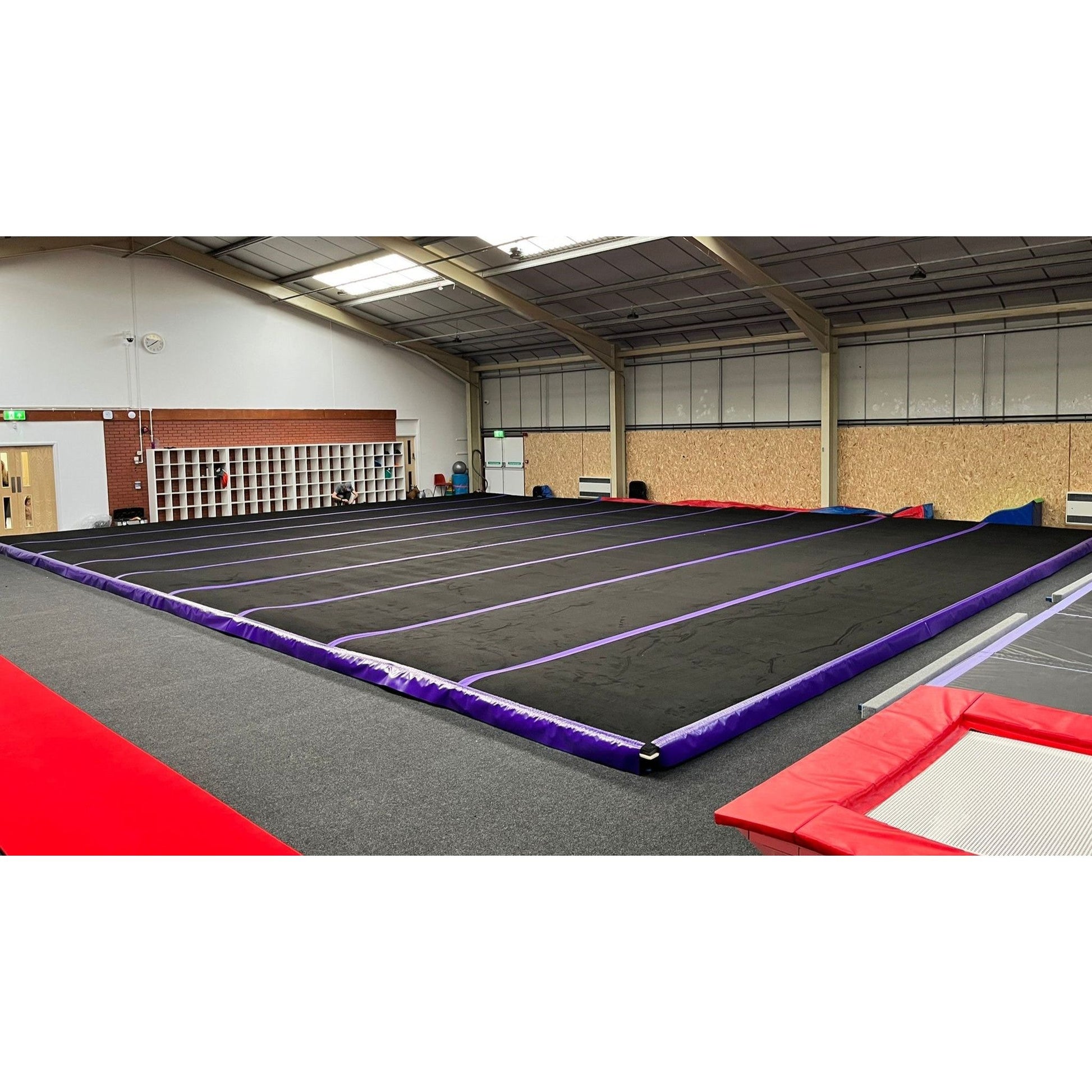 Cheerleading Sprung Floor – Tracks 2000 (International) Ltd